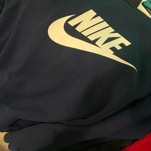 NAVY BLUE NIKE SWEATSHIRT